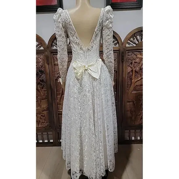 VINTAGE ILGWU UNION MADE FITS SIZE S AFL-CIO WEDDING DRESS IVORY LACE SATIN #7 - Picture 10 of 11